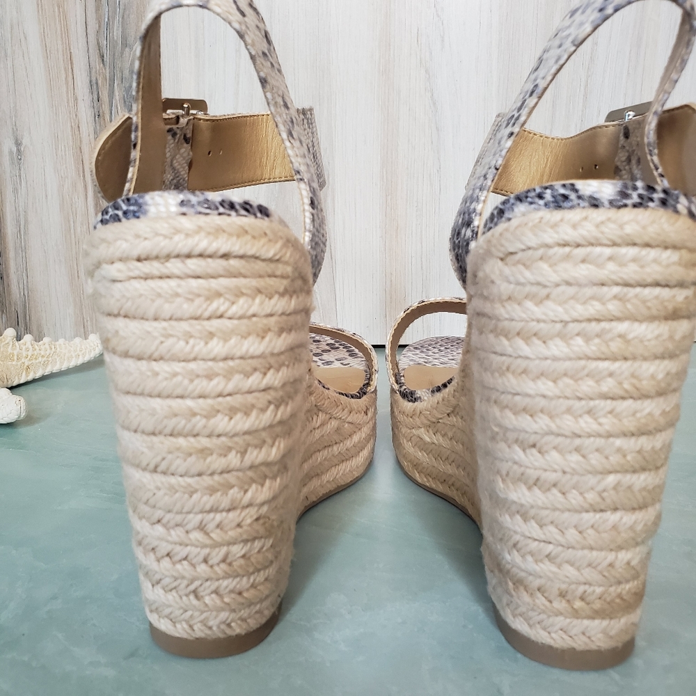New! Beige Python Platform Wedge Espadrille Sandal - Picture 7 of 7